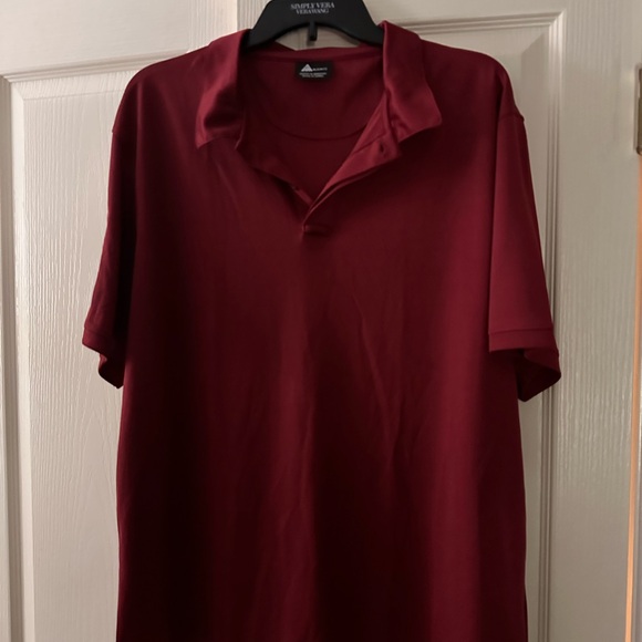 Brand New Men’s XL maroon polo.Brand new and never worn - Picture 1 of 4